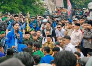 Ketua dan Anggota DPRD Sulteng Temui Ribuan Massa Aksi, Sepakati Poin Tuntutan Bersama