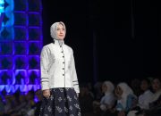 Ketua Dekranasda Sulteng Tampil Anggun dengan Tenun Bomba di Jakarta Muslim Fashion Week 2026
