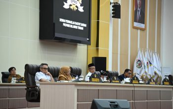 Wakil Gubernur Hadiri Rapat Paripurna Penandatanganan Nota Kesepakatan KUA-PPAS APBD 2026