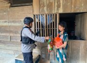 Tembus Pelosok Pamona Utara, Brimob Tentena Gelar Patroli dan Baksos