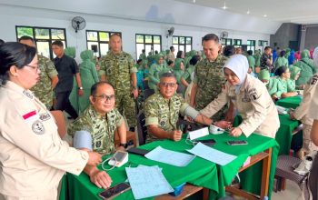 Kodam XXIII/Palaka Wira dan Persit KCK Gelar Donor Darah Peringati HUT Dharma Pertiwi ke-62 dan Persit KCK ke-80