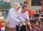 Longki Djanggola dan Zalzulmida Berbagi Susu untuk Anak PAUD di Palu, Perayaan HUT ke-18 Gerindra Penuh Makna