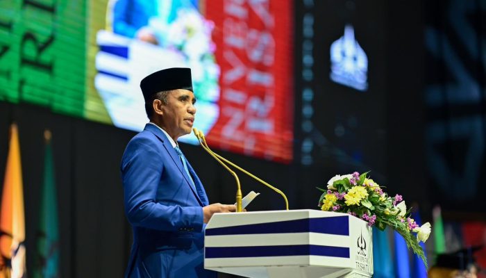 Anwar Hafid: Gelar Sarjana Adalah Kontrak Sosial