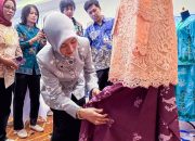 Sry Nirwanti Ajak Generasi Muda Bangga Pakai Wastra Sulteng