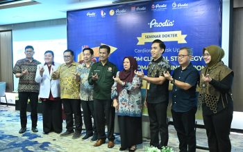Wagub Sulteng Dorong Dokter Muda Lanjut Spesialis dan S2