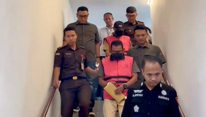 Kejari Sigi Tahan Dua Tersangka Korupsi Proyek Olahan Pakan