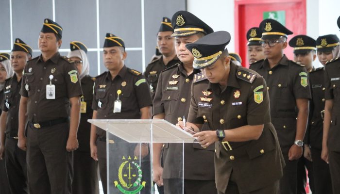 Kejati Sulteng Perkuat Pelayanan Hukum Lewat Rotasi Jabatan
