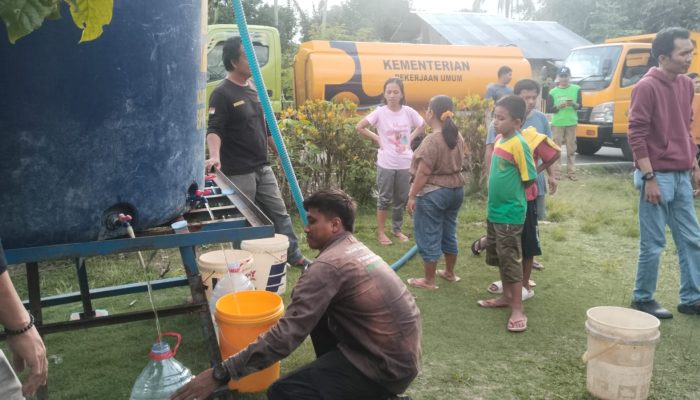 Pemprov Sulteng Salurkan Bantuan Air Bersih untuk Korban Gempa Sigi