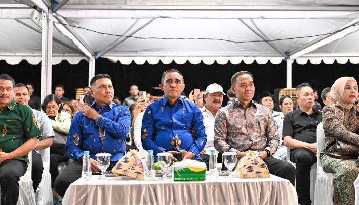 Ribuan Jemaat Doa Bersama untuk Korban Gempa, Gubernur: Kebersamaan adalah Kekuatan