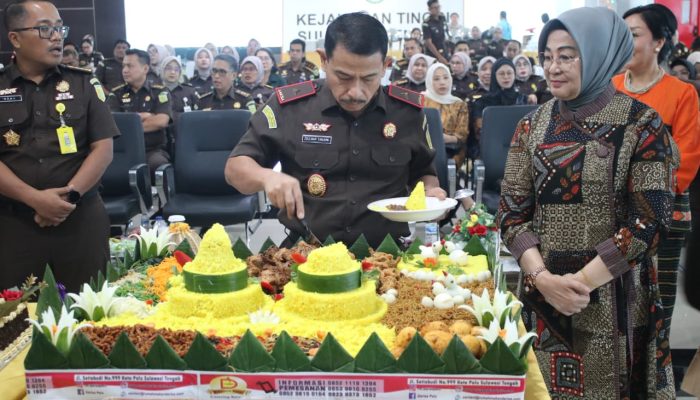 Kajati Sulteng Ikuti Syukuran Hari Bhakti Adhyaksa ke-66