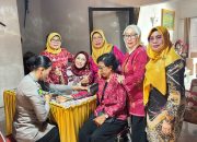 Jelang HJP ke-78, Polwan Polda Sulteng Jenguk Purnawirawan dan Personel Sakit