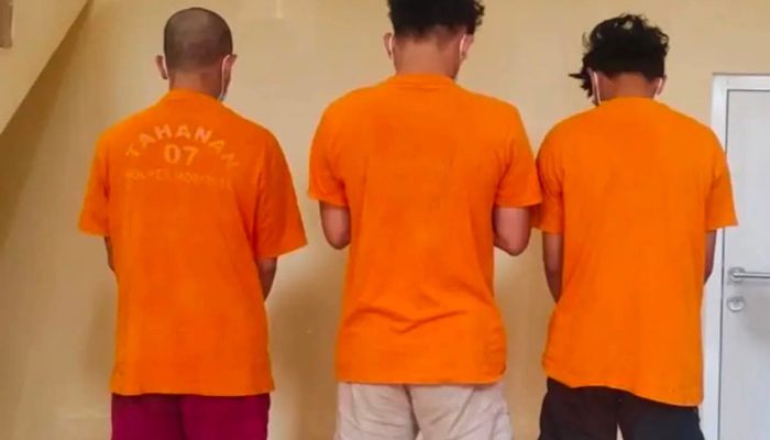 WN China Diamankan di Bandara IMIP, Bawa Ribuan Pil