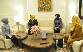 Istri Menteri ESDM Tiba di Palu, Disambut Gubernur dan Wakil Wali Kota