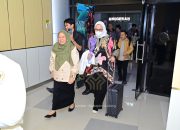 Prosesi Sampolu Warnai Penyambutan Komisi IX DPR RI di Palu