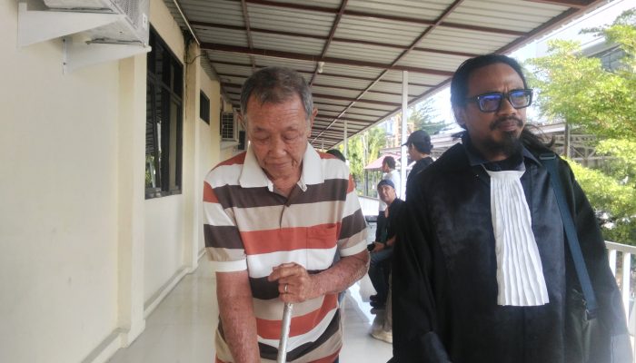 Usia 79 Tahun, Kakek Ini Berjuang Mempertahankan Rumahnya di Pengadilan
